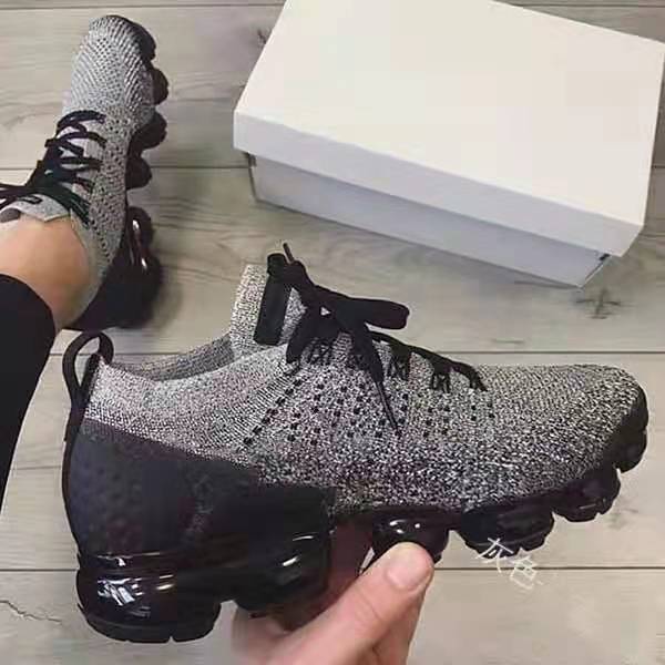 Women Light Mesh Breathable Sport Sneakers
